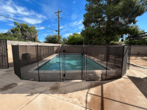 Mesh pool safety fence