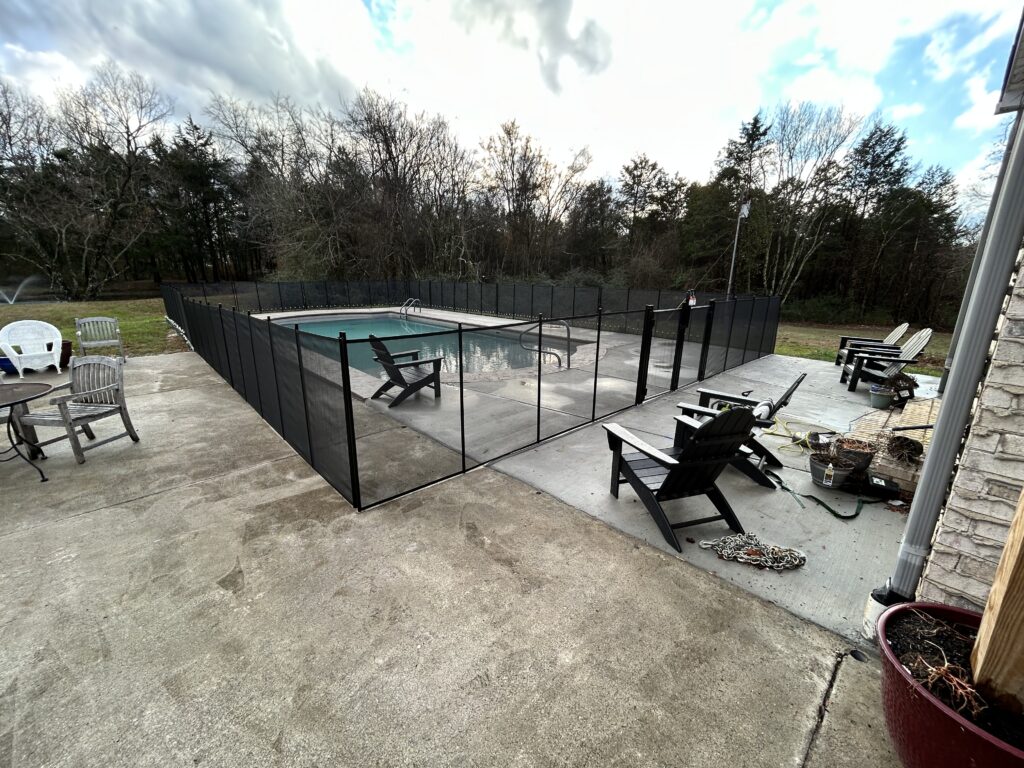 Child-safe removable pool safety fence in Tennessee Donelson,Tn