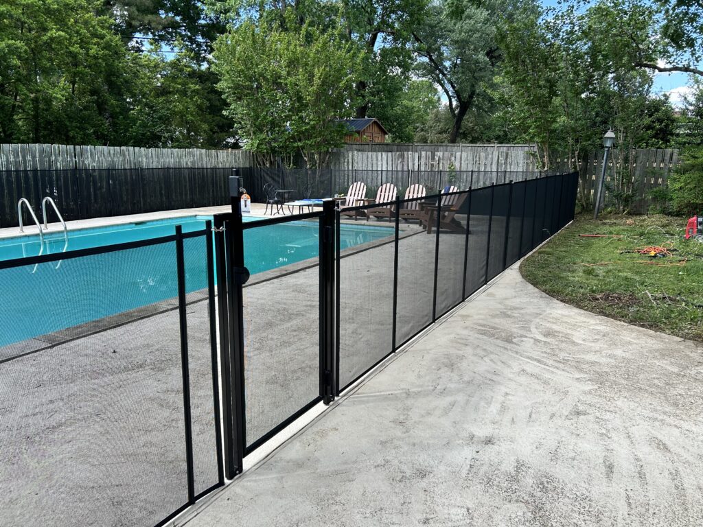 Self-closing and self-latching pool safety gate installed in Sumner County,tn